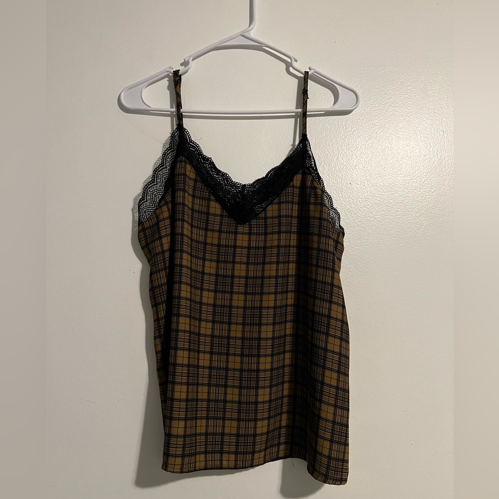 Tank top with lace
